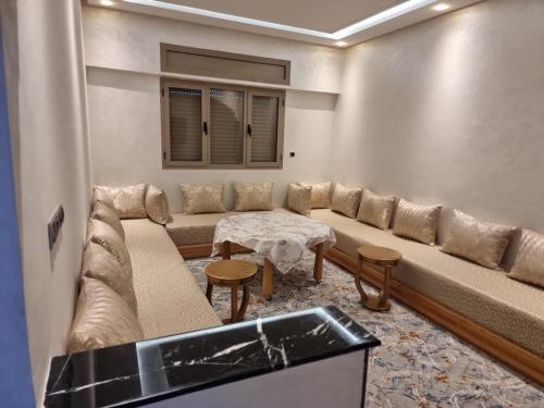 Χώρος καθιστικού στο La Perle de L'ocean N03 Dépaysement garantie, luxe confort ,vue lever et coucher du soleil
