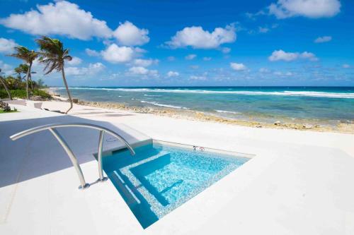 Gallery image of Halcyon Point - Brand New Beach House with Pool, Hot Tub, and Tanning Terrace in Old Man Bay
