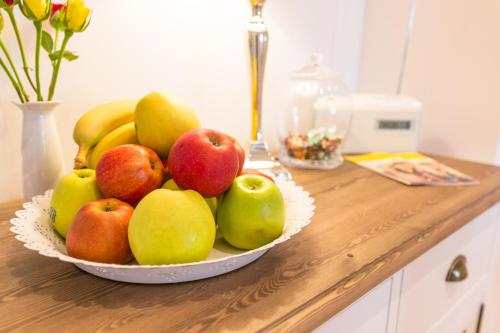 FRITZ by ROCKCHAIR Apartments l SUPERHOST Status l 3 Bedrooms Boxspringbeds 2 Bathrooms 2 Kitchen - Cozy Family & Business Flair welcomes you! photo 21