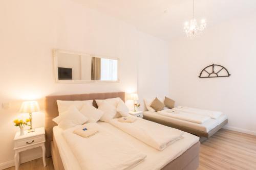 FRITZ by ROCKCHAIR Apartments l SUPERHOST Status l 3 Bedrooms Boxspringbeds 2 Bathrooms 2 Kitchen - Cozy Family & Business Flair welcomes you! photo 31
