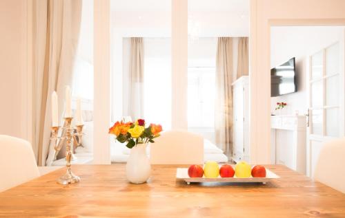 FRITZ by ROCKCHAIR Apartments l SUPERHOST Status l 3 Bedrooms Boxspringbeds 2 Bathrooms 2 Kitchen - Cozy Family & Business Flair welcomes you! photo 38