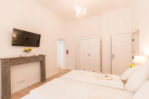 FRITZ by ROCKCHAIR Apartments l SUPERHOST Status l 3 Bedrooms Boxspringbeds 2 Bathrooms 2 Kitchen - Cozy Family & Business Flair welcomes you! photo 47