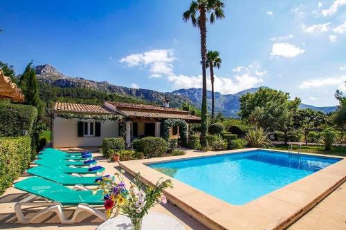 Fantastic villa in a quiet area near Pollensa by Renthousing