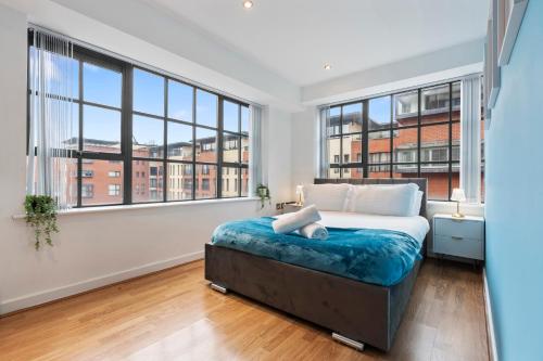 Foto Birmingham City Centre 2BR apartment & Free Netflix 1