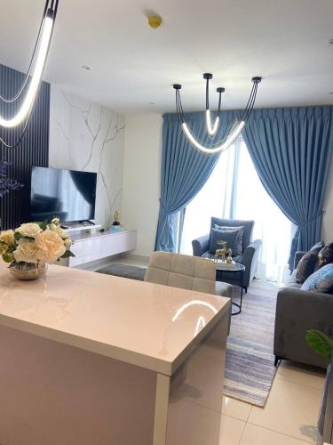 Televisor o centre d'entreteniment de Elianna Homes