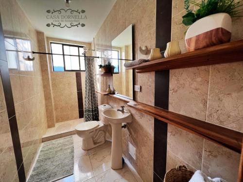Casa Dornella - Casa de Hospedajeにあるバスルーム