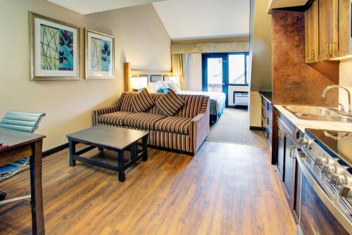 Χώρος καθιστικού στο Blackcomb Lodge