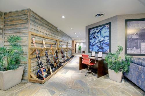 Χώρος καθιστικού στο Blackcomb Lodge