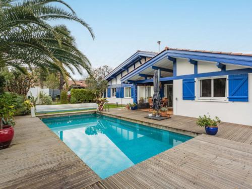 Maison lumineuse avec piscine privée et jardin à Anglet - FR-1-3-622