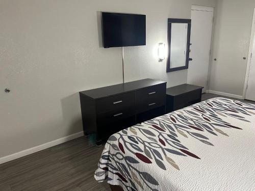 Ένα ή περισσότερα κρεβάτια σε δωμάτιο στο Red Roof Inn Rockingham