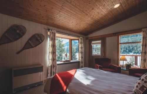 Postel nebo postele na pokoji v ubytování Mount Engadine Lodge