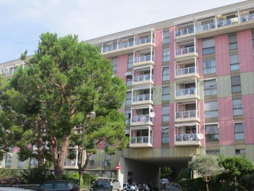 アパートメントが所在する建物