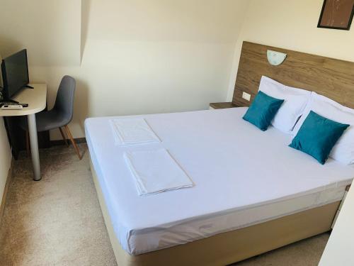 Llit o llits en una habitació de Melia Mar