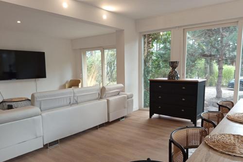 Photo de la galerie de l'établissement Villa touquettoise with Wifi and private garden, à Le Touquet-Paris-Plage