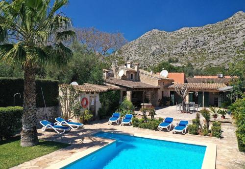 Villa near Pollensa and crystalline beaches of Cala Sant Vicenç by Renthousing