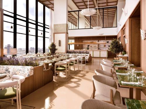 Restaurant ou autre lieu de restauration dans l'établissement Novotel Abidjan Marcory