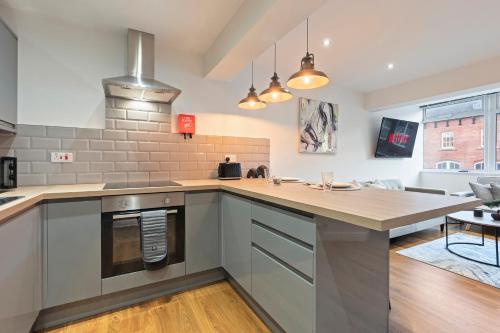 Dapur atau dapur kecil di Leeds Modern Central Flat - Sleeps 4 - Parking