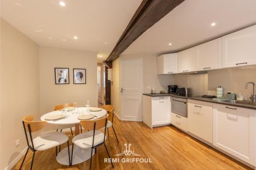 Le Bois Bleu - 2nd Floor - City Center