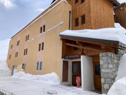Appartement skis aux pieds avec parking et wifi à Tignes