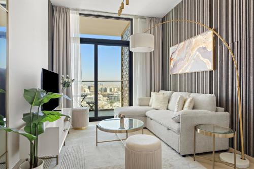 Modern and High Floor 1BR at Binghatti Emerald