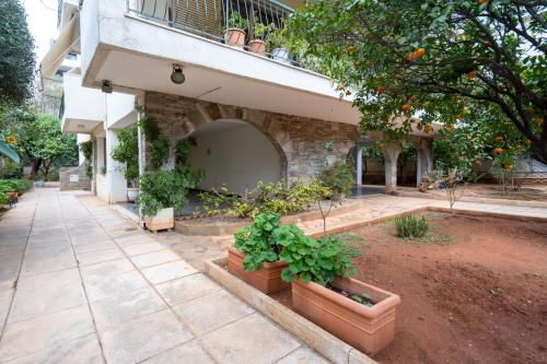 Relaxing Voula Hideaway