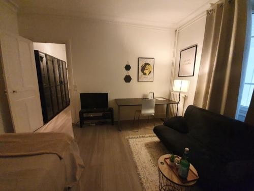 Modern and cozy studio 2 minutes from Porte d'Orléans