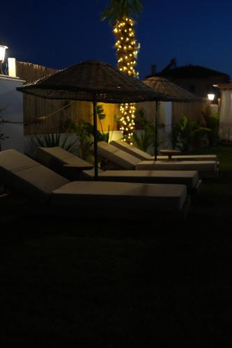 Κήπος έξω από το Villa Egella