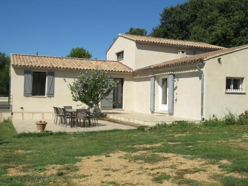 Το κτήριο όπου στεγάζεται  το bed & breakfast