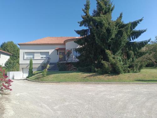 Gallery image of Mon petit château in Pajay