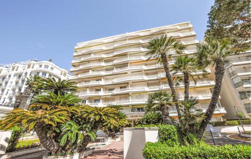 Gorgeous Apartment In Cannes With House Sea View