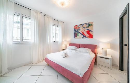 Gorgeous Apartment In Cannes With House Sea View