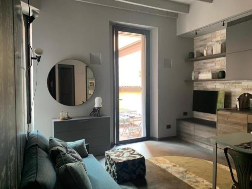 OLIVE GARDEN Stylish Studio with cozy terrace