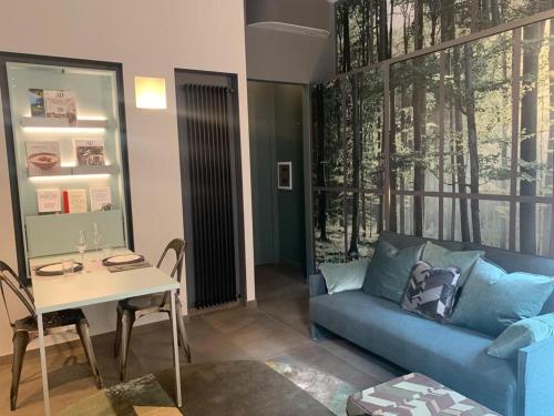 OLIVE GARDEN Stylish Studio with cozy terrace