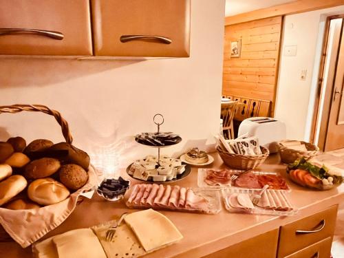 Jídlo v penzionu nebo okolí