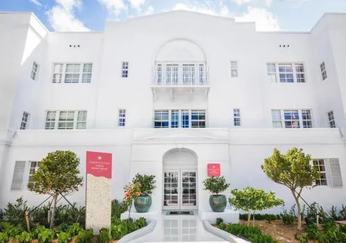 Iberostar Waves Miami Beach in Hollywood