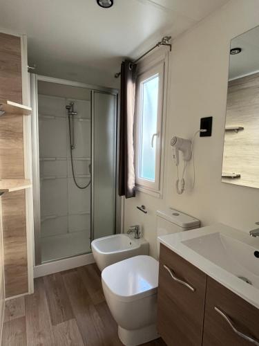 A bathroom at Camping Adriatico
