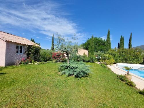 Πισίνα στο ή κοντά στο Soleil de Provence