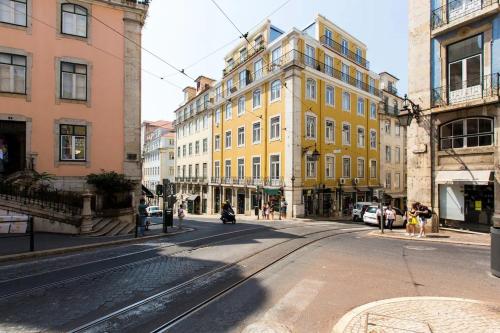 Vibrant Heart of the City 2BR