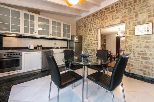 Dapur atau dapur kecil di Maria Elena Villas - Akti Elia Halkidiki