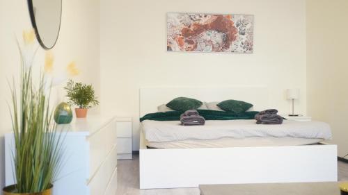 Flat with Balcony and Garage