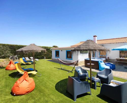 Afbeelding uit fotogalerij van Monte da Sacha,privacidade,jacuzzi e praia in Aljezur