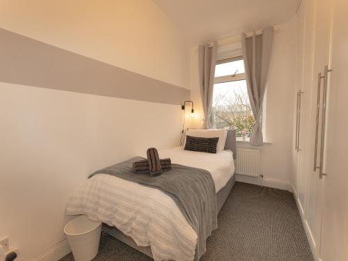 Katil atau katil-katil dalam bilik di Crew Quarters - Your Ideal Stay in Bury