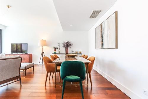 Alcantara Lovely With Balcony 2 Bdr Apt with AC