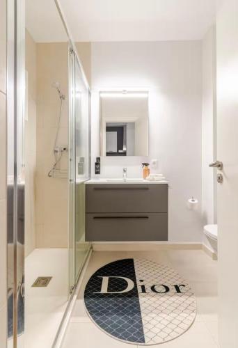 DBS Lux Apartment