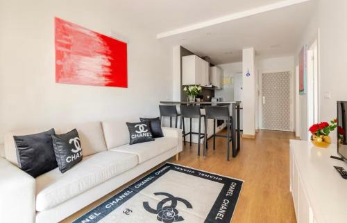 DBS Lux Apartment
