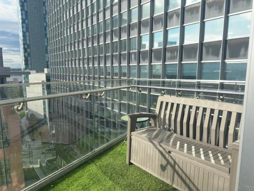 Balcony 60 Inch TV Penthouse City Centre with views photo 12