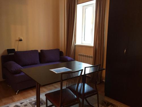 A seating area at Fiveseasons