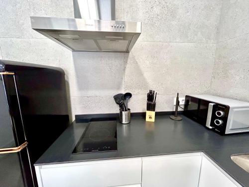 Valencia Getaway - Jacuzzi, Space & Comfort photo 14