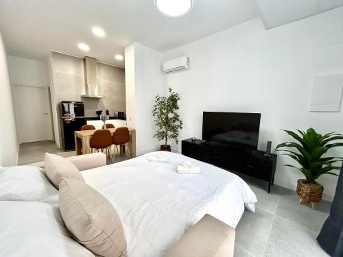 Valencia Getaway - Jacuzzi, Space & Comfort photo 22