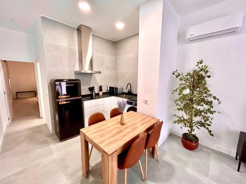 Valencia Getaway - Jacuzzi, Space & Comfort photo 5